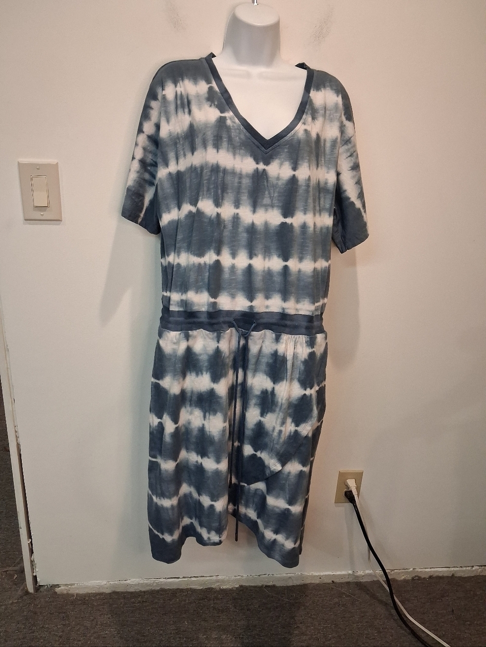 Sundance Size L Blue Tie Dye Short Sleeves Dress W/pockets